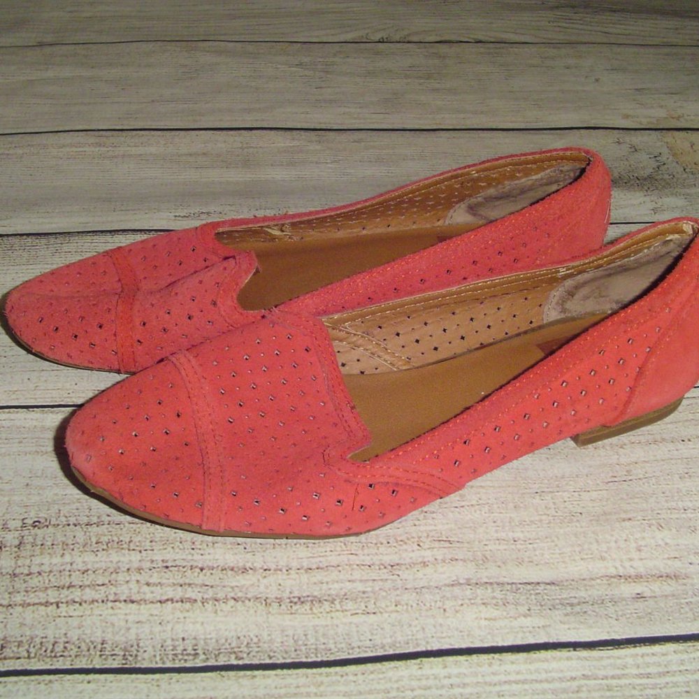 Dolce Vita Red Suede Laser Cut Loafers Shoes 6